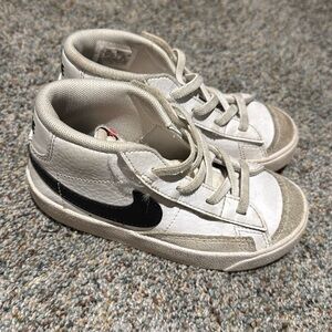 Nike Blazer Mid ‘77